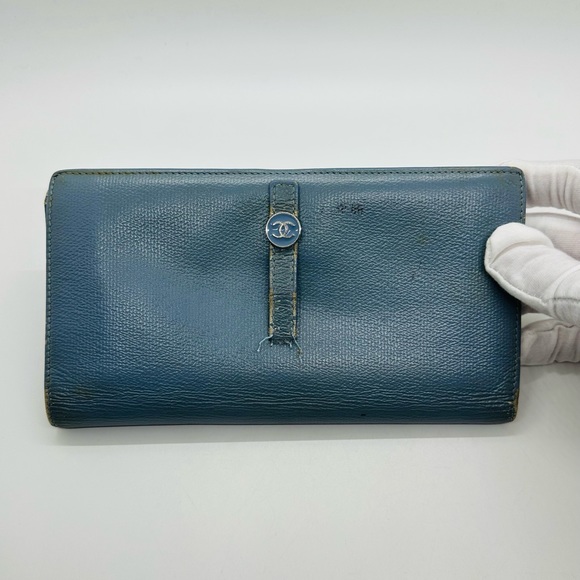 CHANEL Handbags - Chanel Large Bi fold Calfskin leather wallet